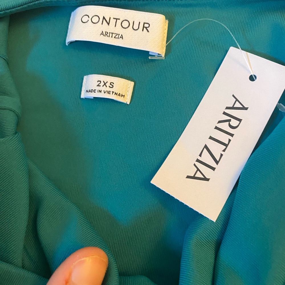 NWT aritzia contour sleeveless dress
